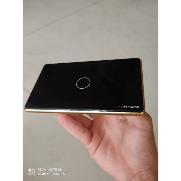 Công tắc thông minh wifi Anhome viền nhôm vàng Premium
