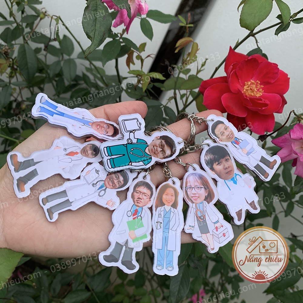 Móc khóa mica ngành y, móc khóa bác sỹ nam, y tá , cắt ghép chibi theo yêu cầu , chất liệu mica sáng bóng