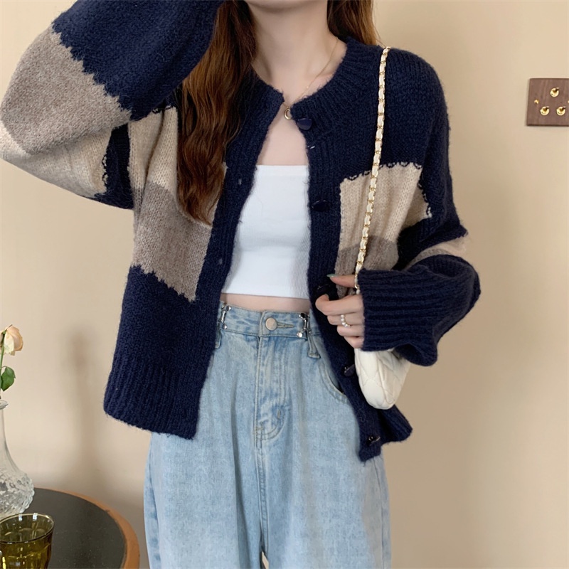 Áo Khoác Len Cardigan Nữ Đẹp Thu Đông Cao Cấp 3 Màu Cổ Tròn Khuy Đá, Len Nhung Cừu Dệt Kim Thủ Công phong cách Hàn Quốc | BigBuy360 - bigbuy360.vn