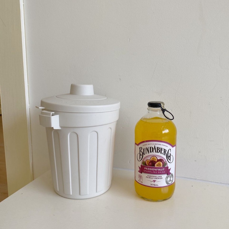 Thùng khác mini để bàn kiểu dáng đáng yêu