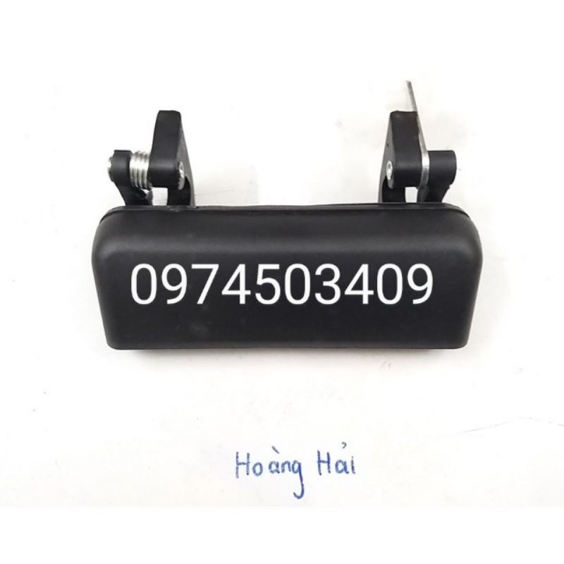 Tay cửa hậu ngoài Ford Transit