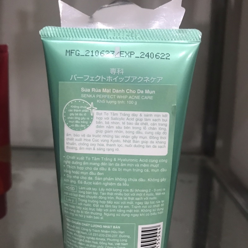 Sữa rửa mặt Senka Perfect Whip Acne Care 100g