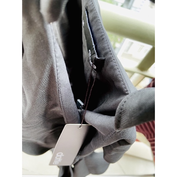 NEWTAG ~ Váy/ Đầm Dottie đen