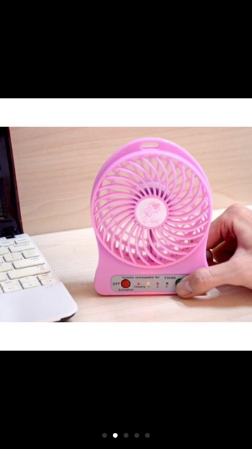 Quạt 3 Tốc Độ Kèm Pin Sạc Để Bàn.