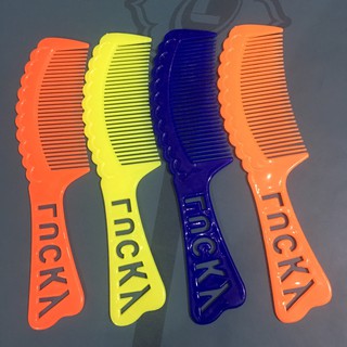 Mẫu 04 LUCKY Lược chải đầu có cán giao màu ngẫu nhiên