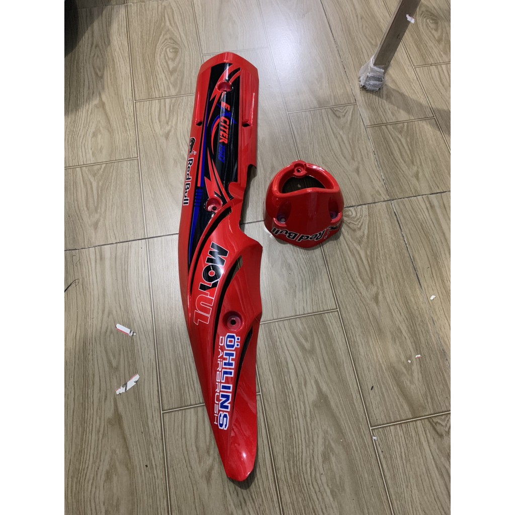 Ốp pô và chụp đích pô xe exciter 150 màu đỏ đen