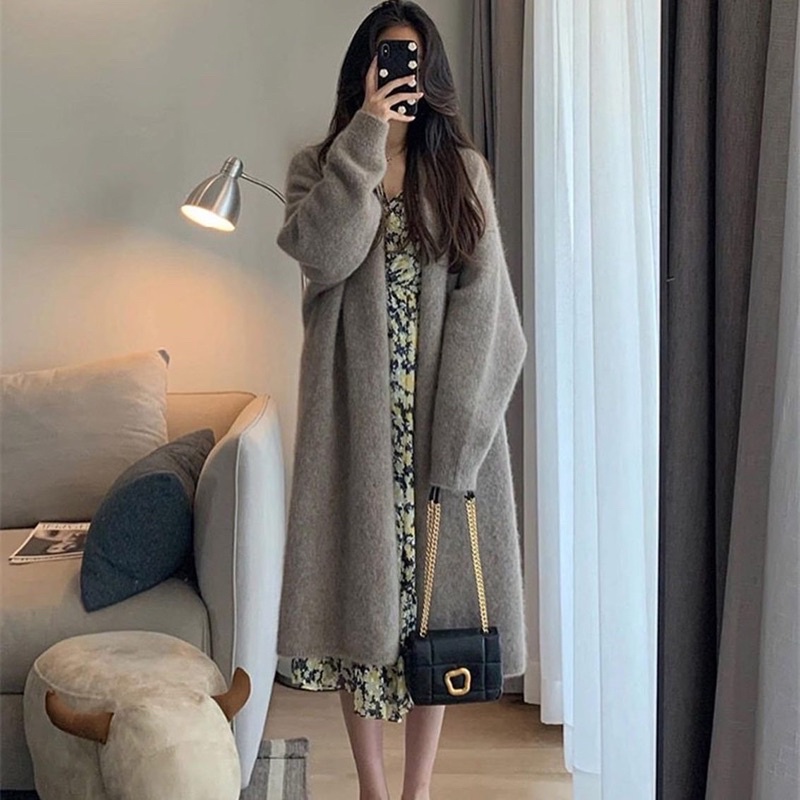 𝐀́𝐨 𝐤𝐡𝐨𝐚́𝐜 𝐥𝐞𝐧 𝐝𝐚́𝐧𝐠 𝐝𝐚̀𝐢 𝐩𝐡𝐨𝐧𝐠 𝐜𝐚́𝐜𝐡 𝐍𝐞𝐫𝐭𝐫𝐨 𝐇𝐚̀𝐧 𝐐𝐮𝐨̂́𝐜