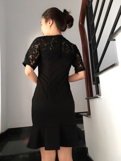 Đầm Đuôi Cá Phối Ren Đỏ Đen
