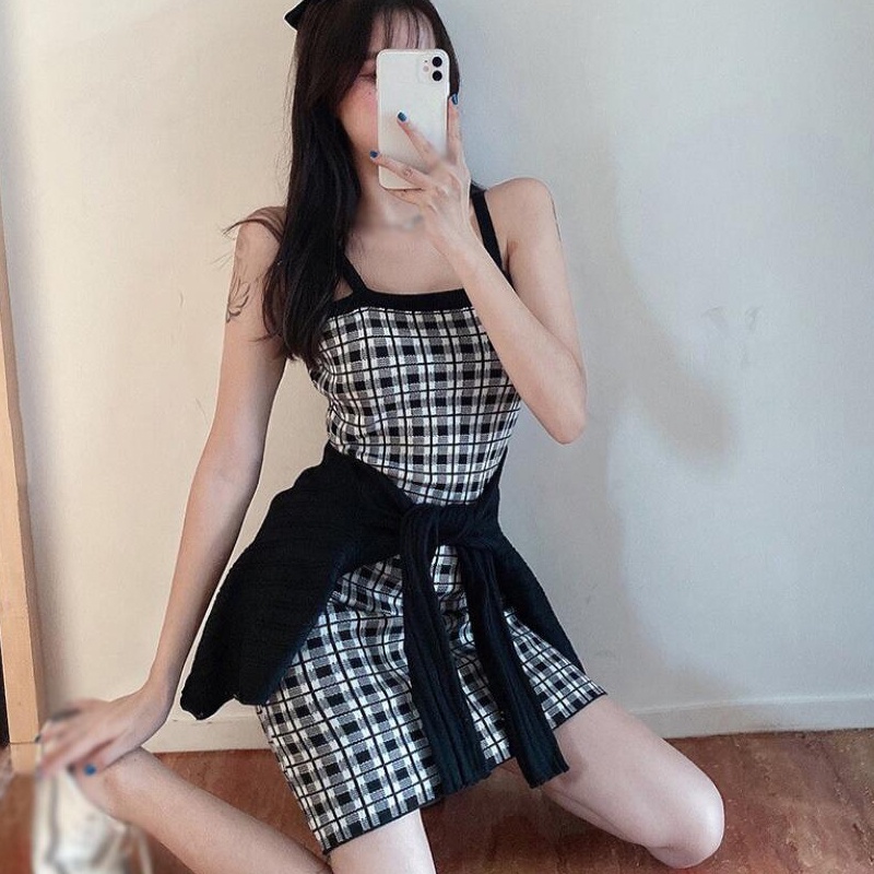 Áo Croptop Dệt Kim Tay Dài Phối Nút Thiết Kế Cổ Chữ V Quyến Rũ Quần áo nữ