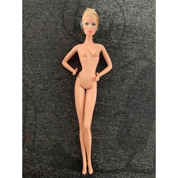 Búp bê Barbie model of the moment