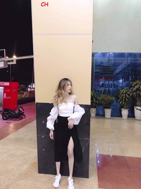 [ Mã FAMAYWA2 giảm 10K đơn 50K] Sét chân váy xẻ kèm áo trễ vai tay bồng COH0320 | BigBuy360 - bigbuy360.vn