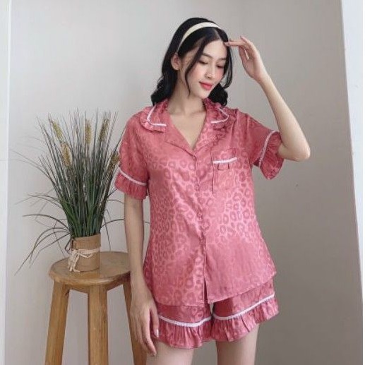 Đồ Bộ Mặc Nhà Đồ Bộ Pijama Gấm Cao Cấp Mặc Mát Quần Đùi Mẫu Mới Có Big Size 2XL🎀Giảm 10K Đơn 200K