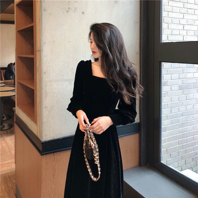 Đầm nhung cổ vuông tay dài dáng ôm thời trang mùa xuân Pháp 2021