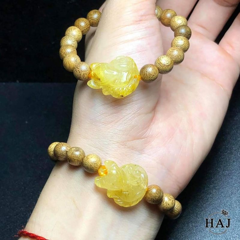 VÒNG TAY TRẦM HƯƠNG 8LI HỒ LY TÓC VÀNG