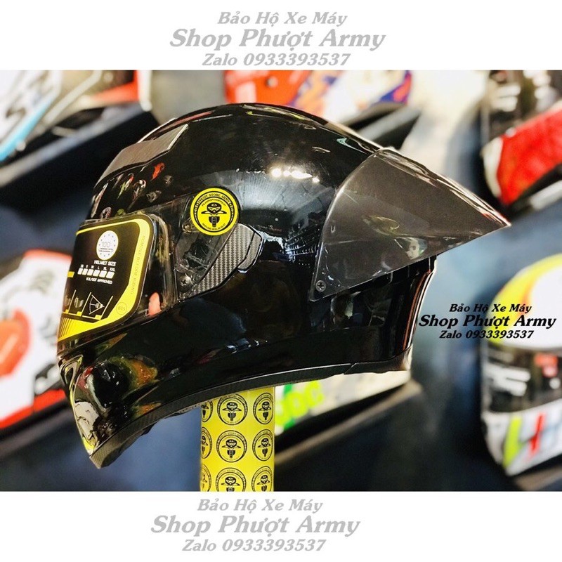 Mũ bảo hiểm Royal 138b đen bóng tặng thay kính khói