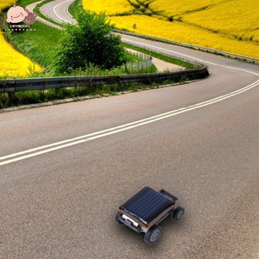 Đồ chơi xe đua mini hoạt động bằng năng lượng mặt trời thích hợp làm quà tặng cho trẻ em