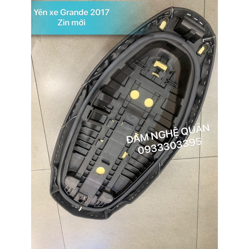 Yên xe Grande 2017 màu đen zin hãng mới 100% 💰 830,000 VND / 1 cái
