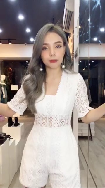 Jumsuit Trắng CChat