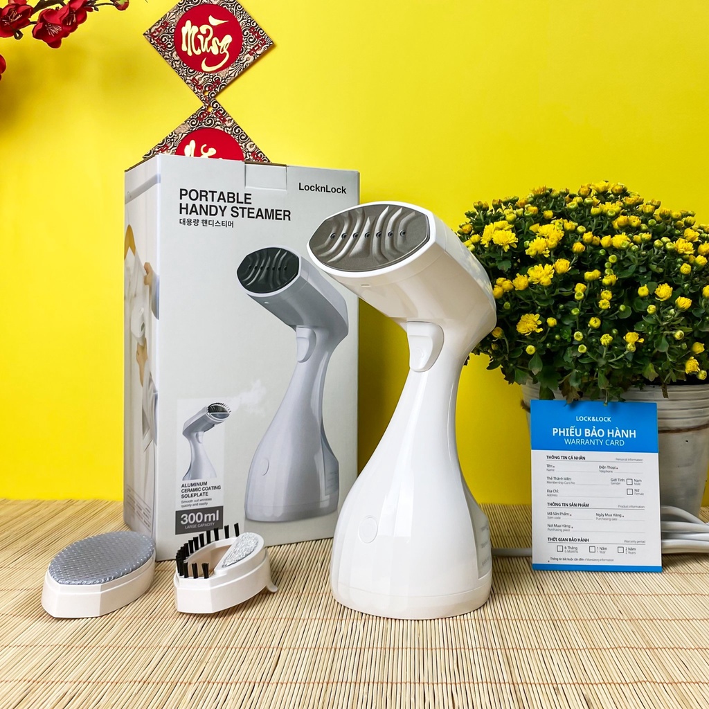 Bàn là hơi nước cầm tay mini Lock&amp;Lock - Màu trắng ENI222WHT
