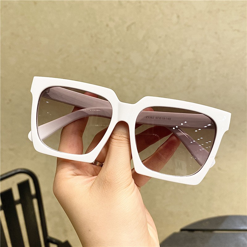 Kính Mát Nam Nữ Thời Trang