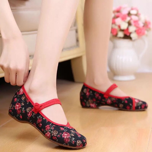 Giày vải hoa QC