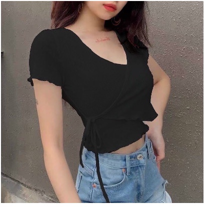 [MÃ TH6739 GIẢM 20% TỐI ĐA 30K ĐƠN TỐI THIỂU 500K] Áo croptop tay ngắn ôm đắp chéo