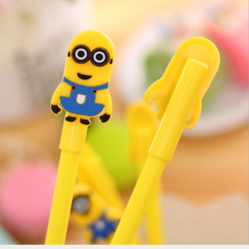 Bút nước kiểu dáng minion - mực đen/xanh