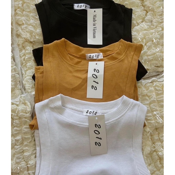 Áo Tank 3 Lỗ May Viền Chất Liệu Xốp Freeship Áo 3 lỗ 3 màu Đen Trắng Nâu