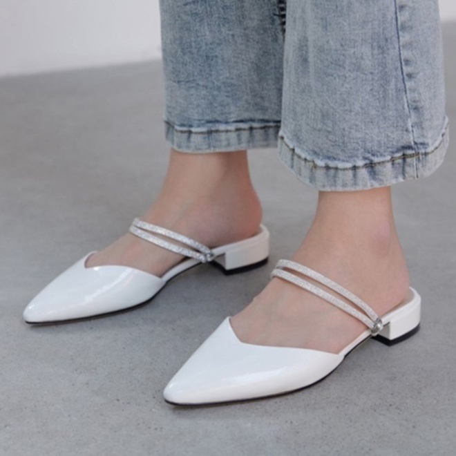 Giày cao gót  thời trang mũi nhọn phối dây hở gót cao 2cm màu trắng size lớn 40 41 42 43 44