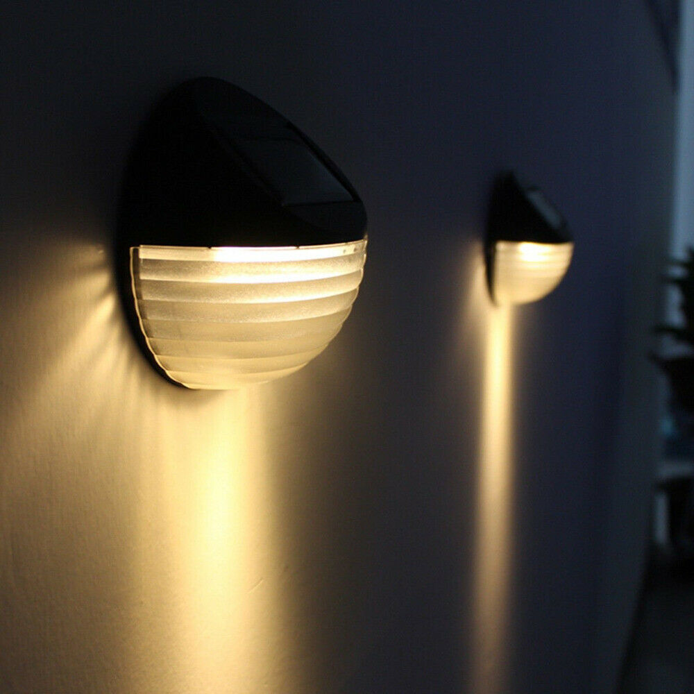 Đèn led 2 bóng gắn tường sử dụng năng lượng mặt trời