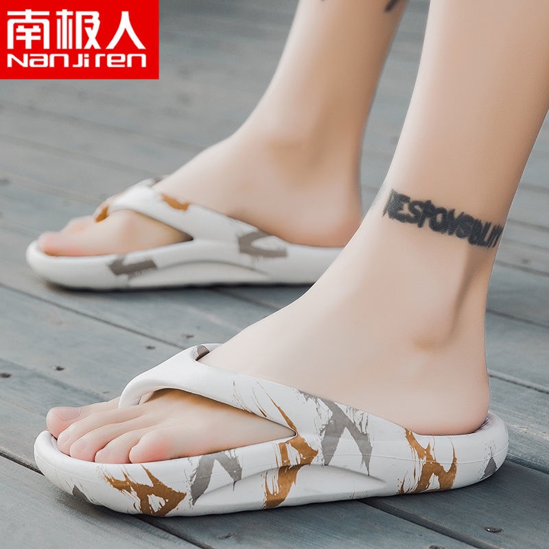 Dép Xỏ Ngón Đi Biển Đế Dày Bằng Nhựa Co Giãn Tốt In Họa Tiết Độc Đáo Thời Trang Cho Cặp Đôi