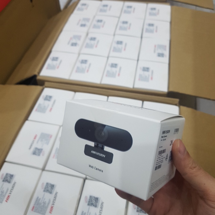Webcam máy tính Hikvision DS-U04 chuyên dụng cho học và làm việc online độ phân giải lên đến 2K, tích hợp micro thu âm