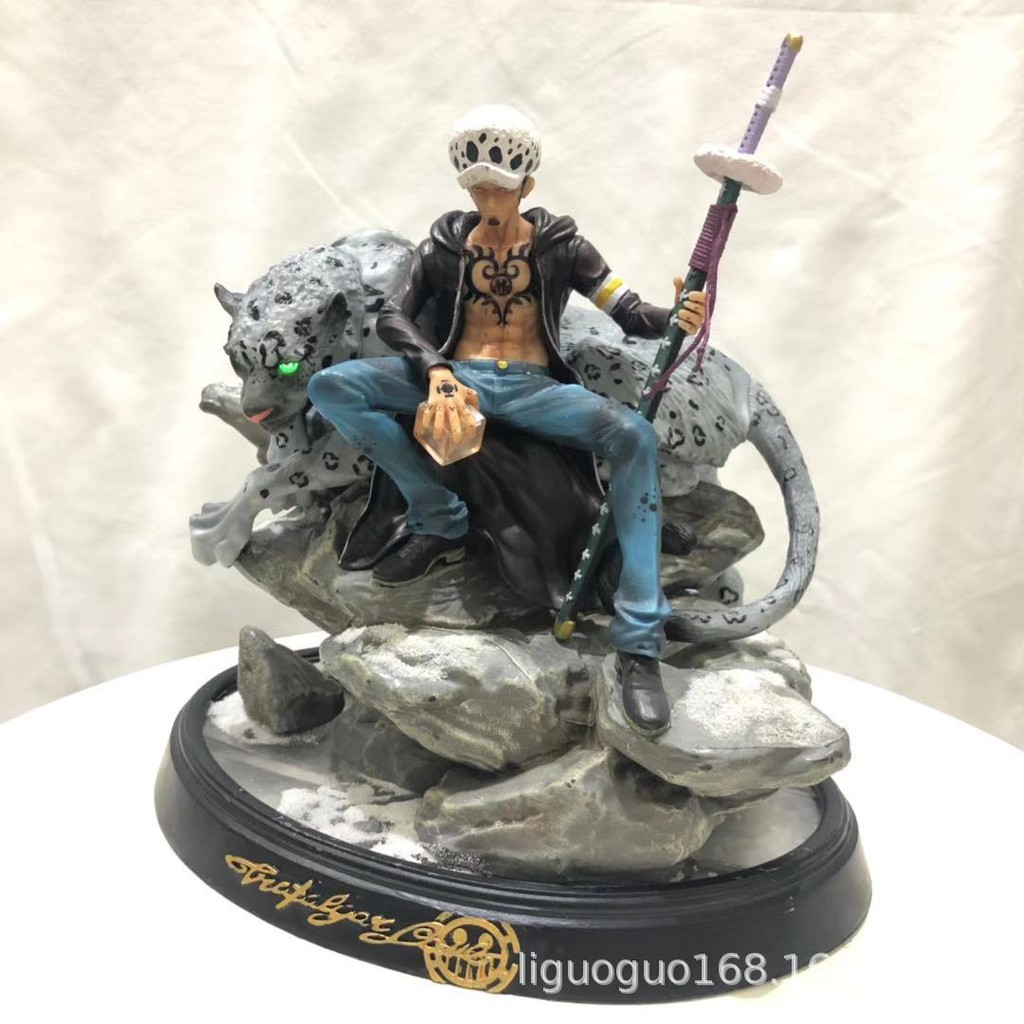 Mô Hình Nhân Vật Trafalgar Law Trong Phim Hoạt Hình One Piece