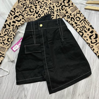 Chân váy kaki đắp chéo may chỉ nổi xéo tà kèm quần
