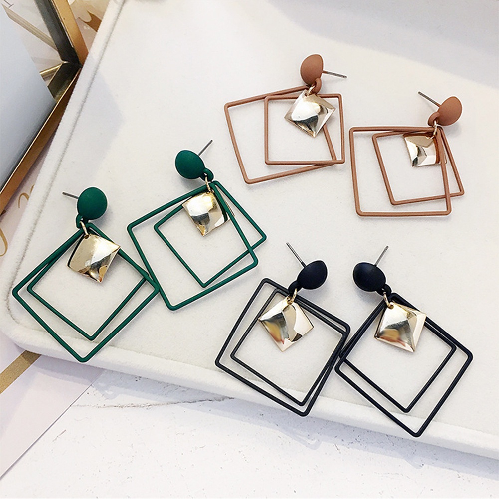 Đôi bông tai hợp kim hình vuông màu xanh dương