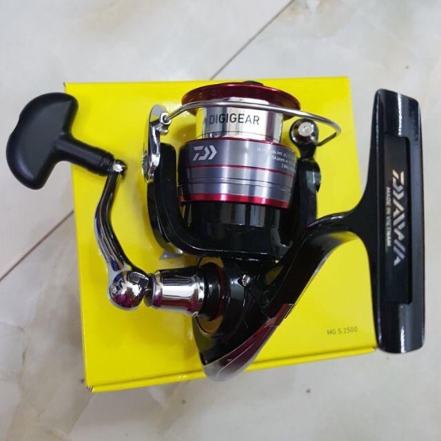 máy câu DAIWA MG S 4000 máy cực khoẻ y hình