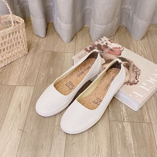 [Mã SKAMLTSM9 giảm 10% đơn 99K] Giày Slip On Nữ Da Thật Laze - 2079