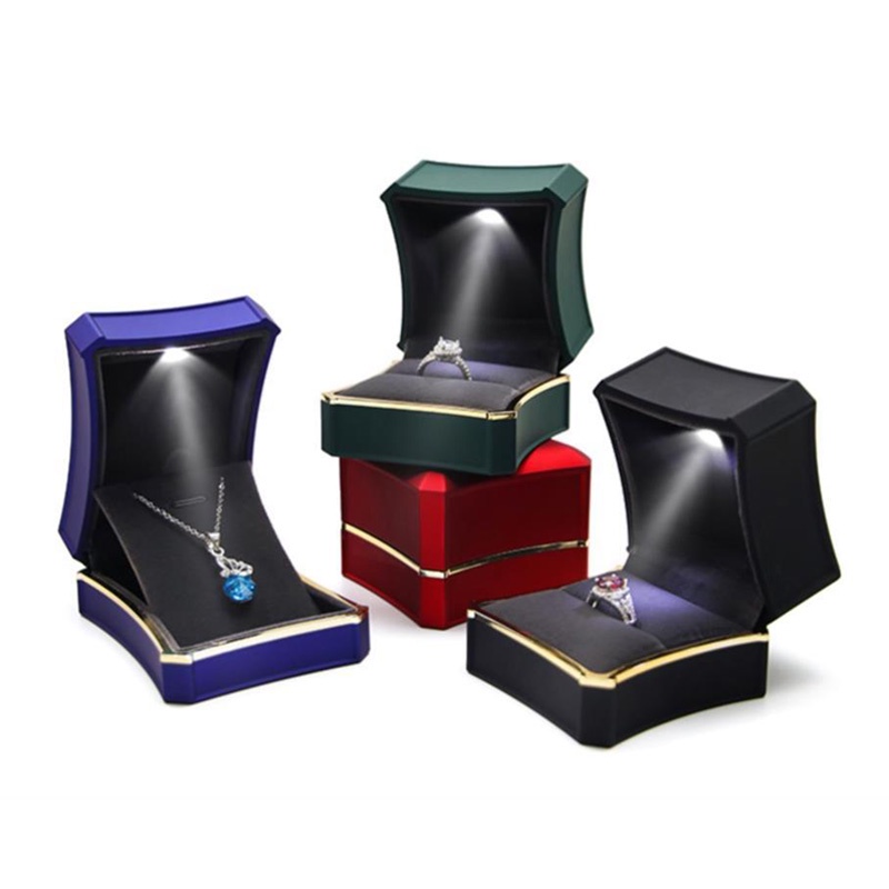 Hộp đựng trang sức hình bát giác có đèn led phát sáng độc đáo