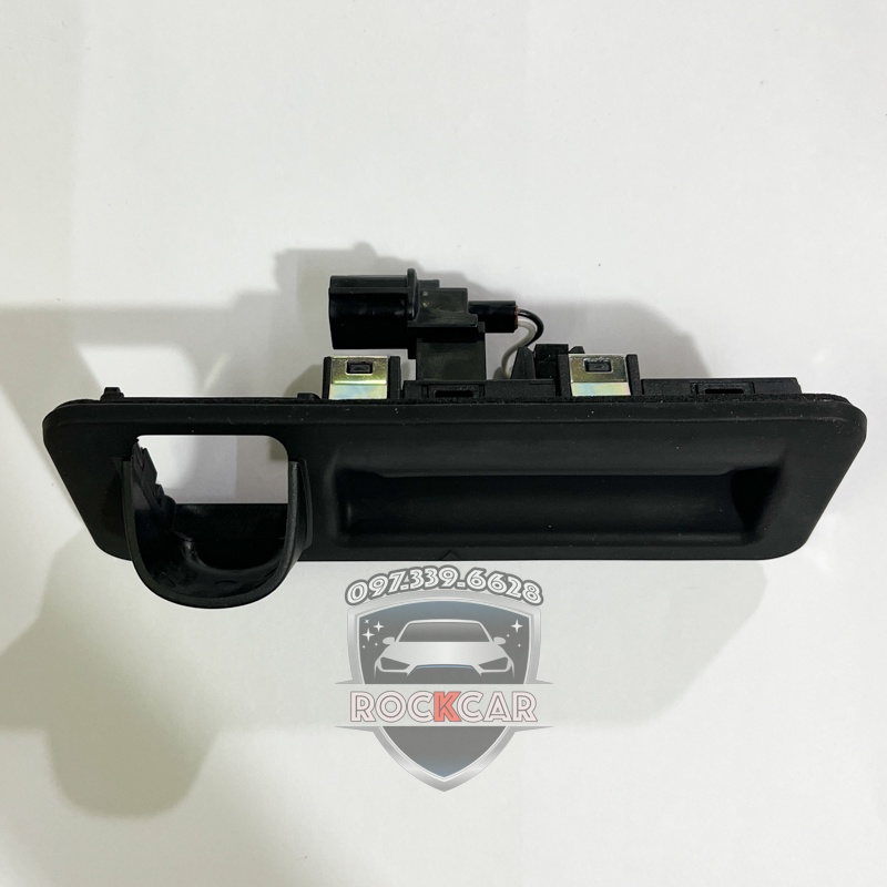 Công tắc mở cốp xe Hyundai Accent & Hyundai Elantra, nhập khẩu chính hãng từ Hyundai Mobis Hàn Quốc