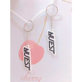 Móc khóa NU'EST