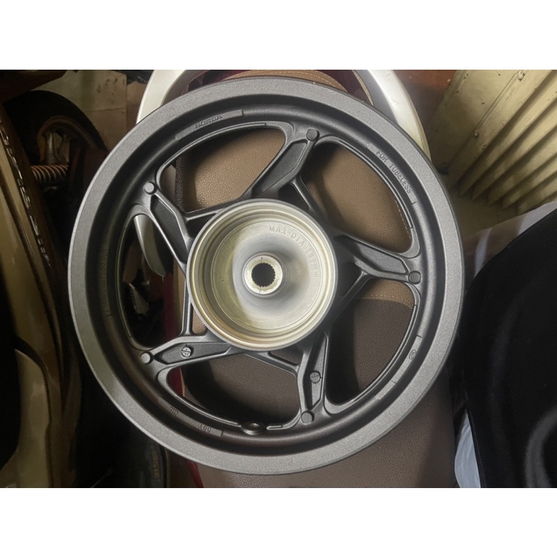 Mâm abalade .2021.  zin