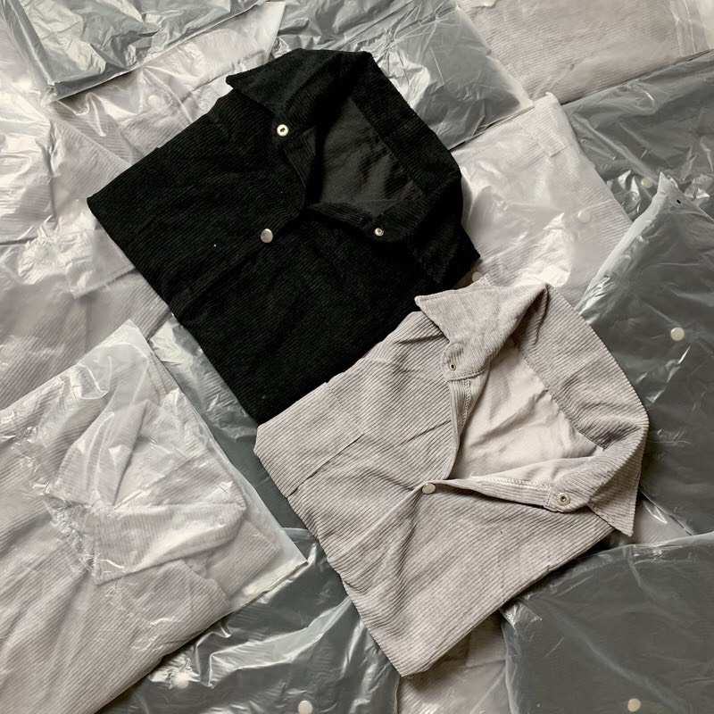 Áo Sơ Mi Nhung Gân Tăm Phối 1 Túi Cúc Bấm Tay Phồng Form Rộng Unisex Nam Nữ Couple Phong Cách Hàn Quốc