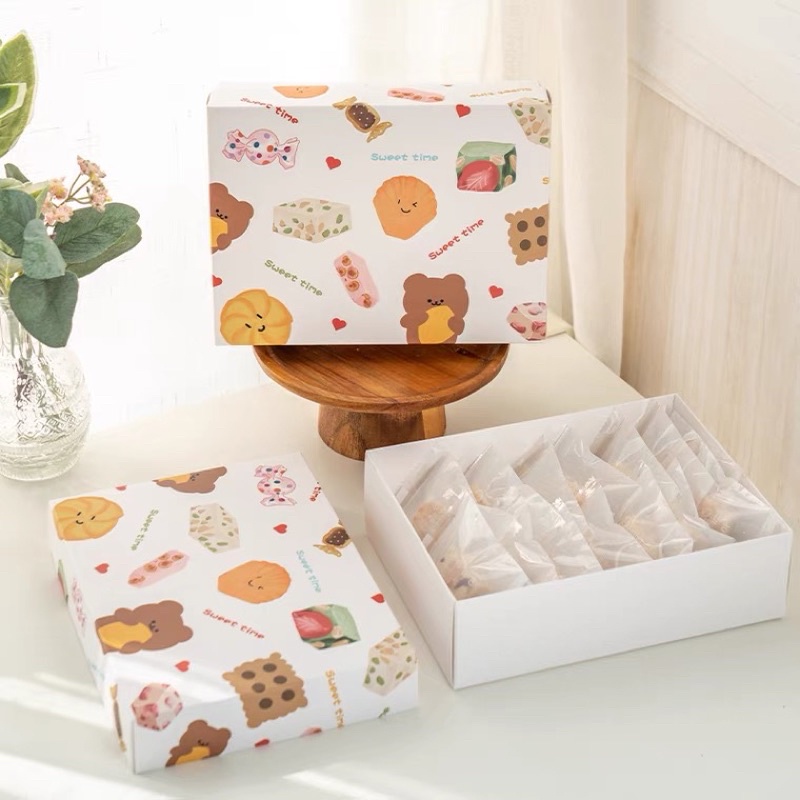 Hộp Giấy Đựng Bánh Sweet Time 20,5x15,5x6cm