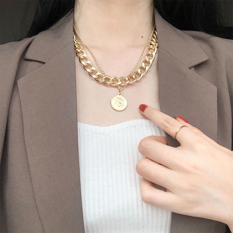 Dây chuyền mặt tròn với dây mắt xích đôi phong cách cổ điển thời trang