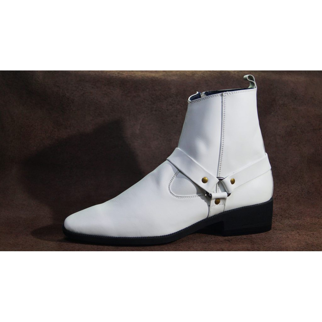 Giày boot nam màu trắng da bò thật .Bảo hành 12 tháng.Mã số: B166