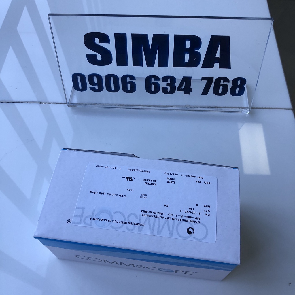 1 hộp 100 cái Đầu bấm mạng RJ45 cáp CAT5E  commscope AMP chính hãng, PN:6-554720-3