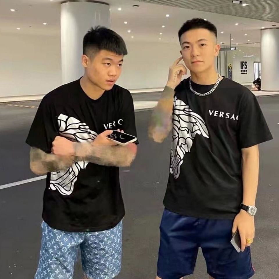 Áo Thun Tay Ngắn Cổ Tròn In Hình Nhãn Hiệu Và Nhãn Hiệu Thời Trang Unisex