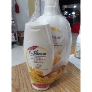 Sữa tắm enchanteur 650g tặng 1 dầu gội dưỡng tóc siêu mượt enchanteur 150g