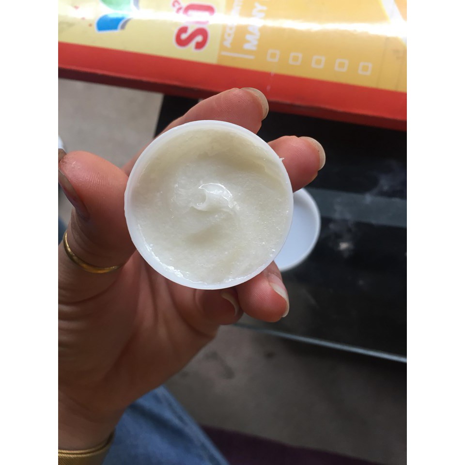 Hũ tròn kem đêm clobetamil g