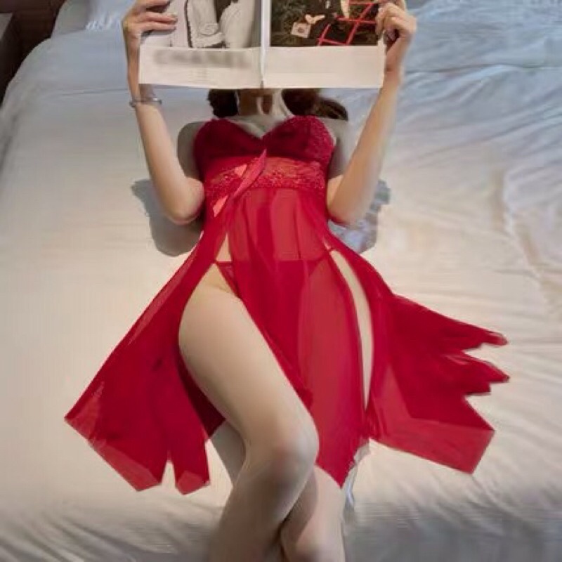 Váy ngủ 2 dây sexy / Đầm ren xuyên thấu xẻ tà hông 2 màu đỏ đen tặng kèm quần chip xinh CL540